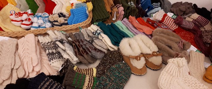 Pirštinių ir kojinių paroda – pardavimas